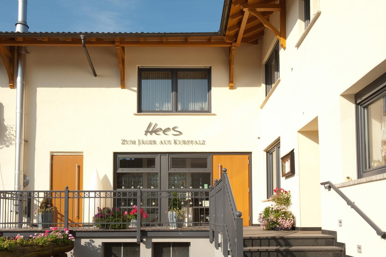 Weingut Hees - Landgasthof Zum Jaeger Aus Kurpfalz Auen