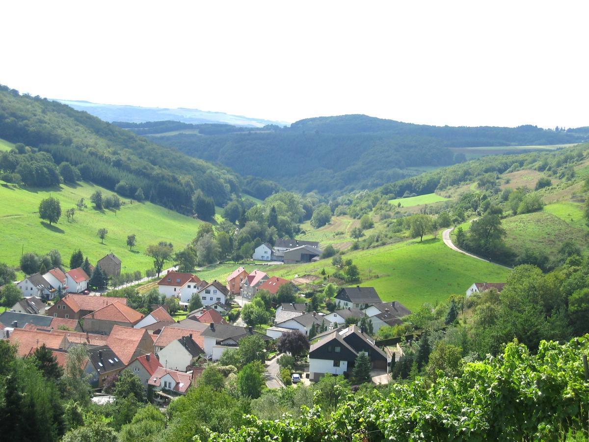 Weingut Hees - Landgasthof Zum Jaeger Aus Kurpfalz Auen